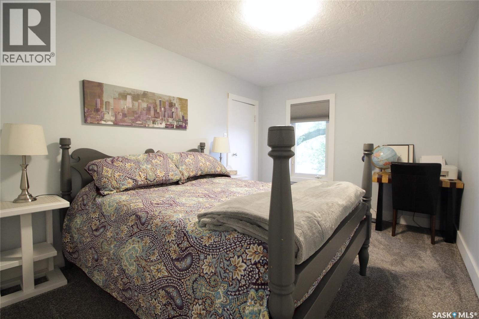 808 Ellice STREET - 18