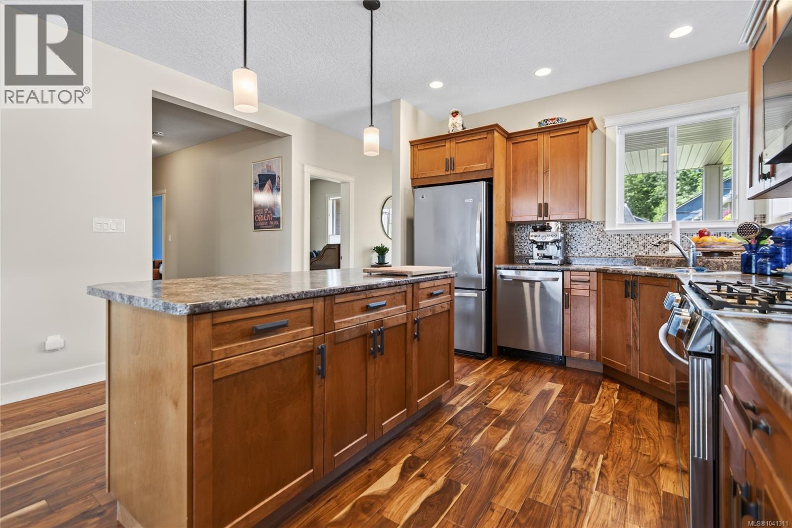 #201 303 Arden Rd - 17