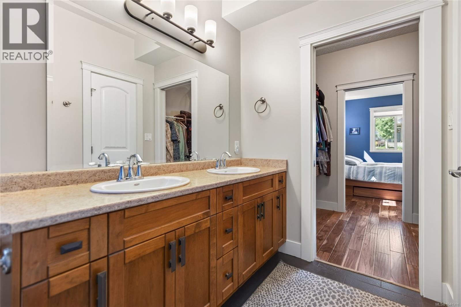 #201 303 Arden Rd - 30