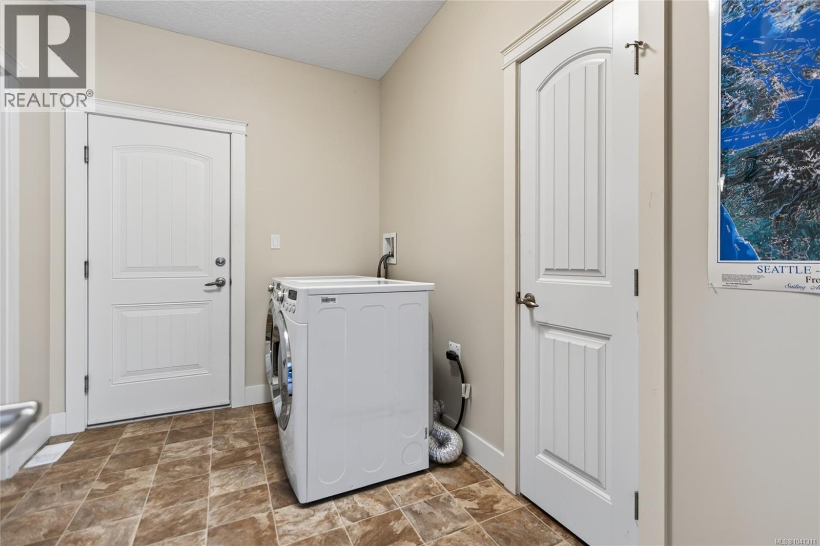 #201 303 Arden Rd - 32