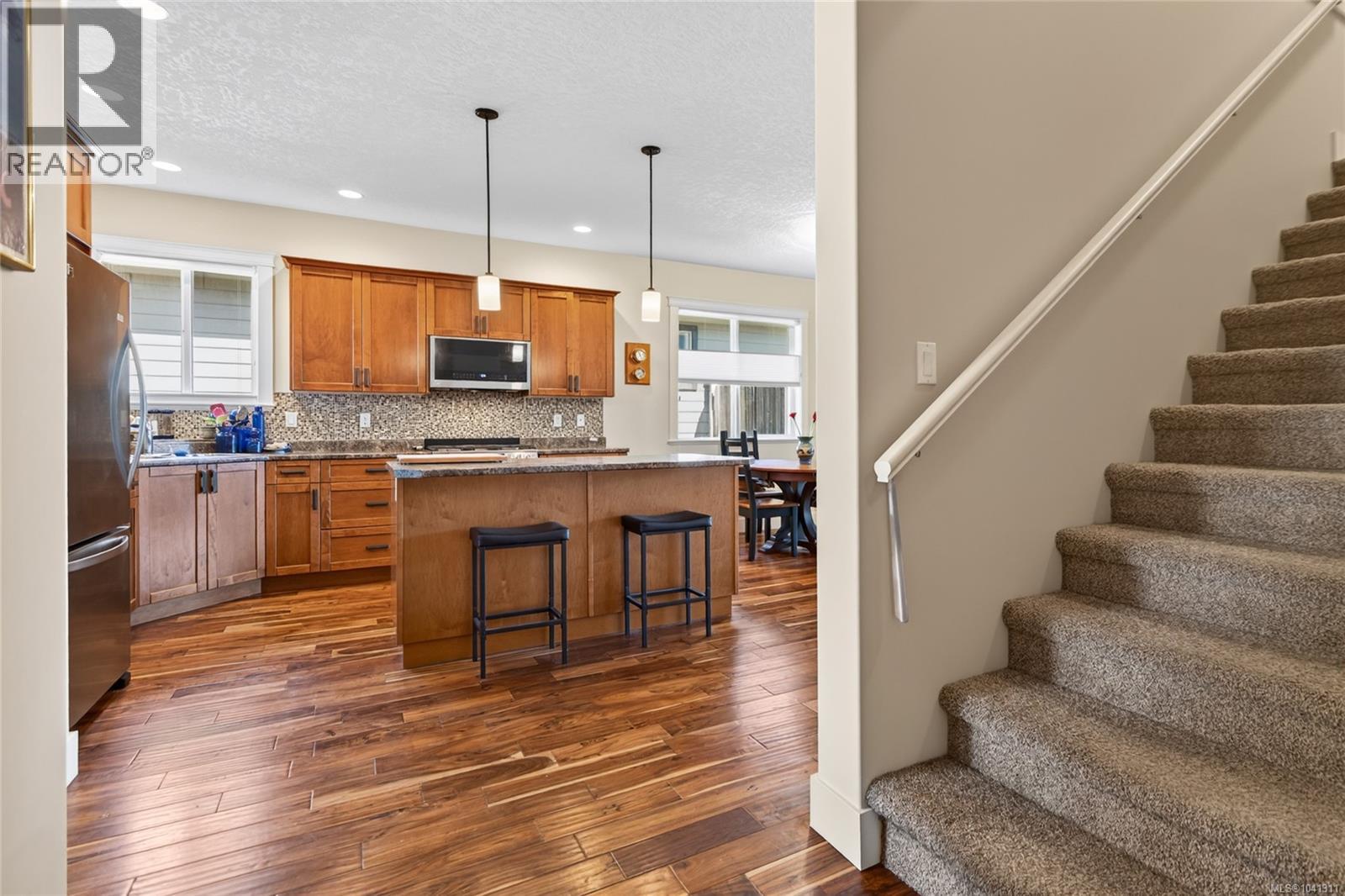 #201 303 Arden Rd - 38