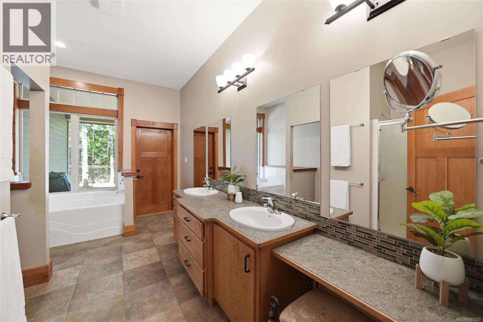 1195 Spider Lake Rd - 24