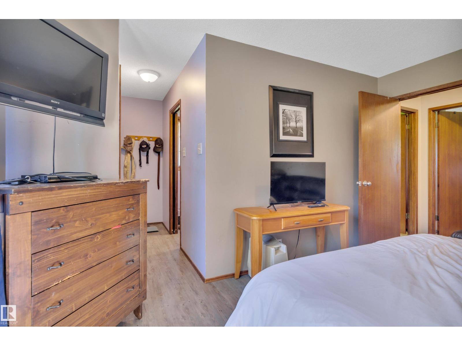 #130 50202 RGE RD 244A - 18