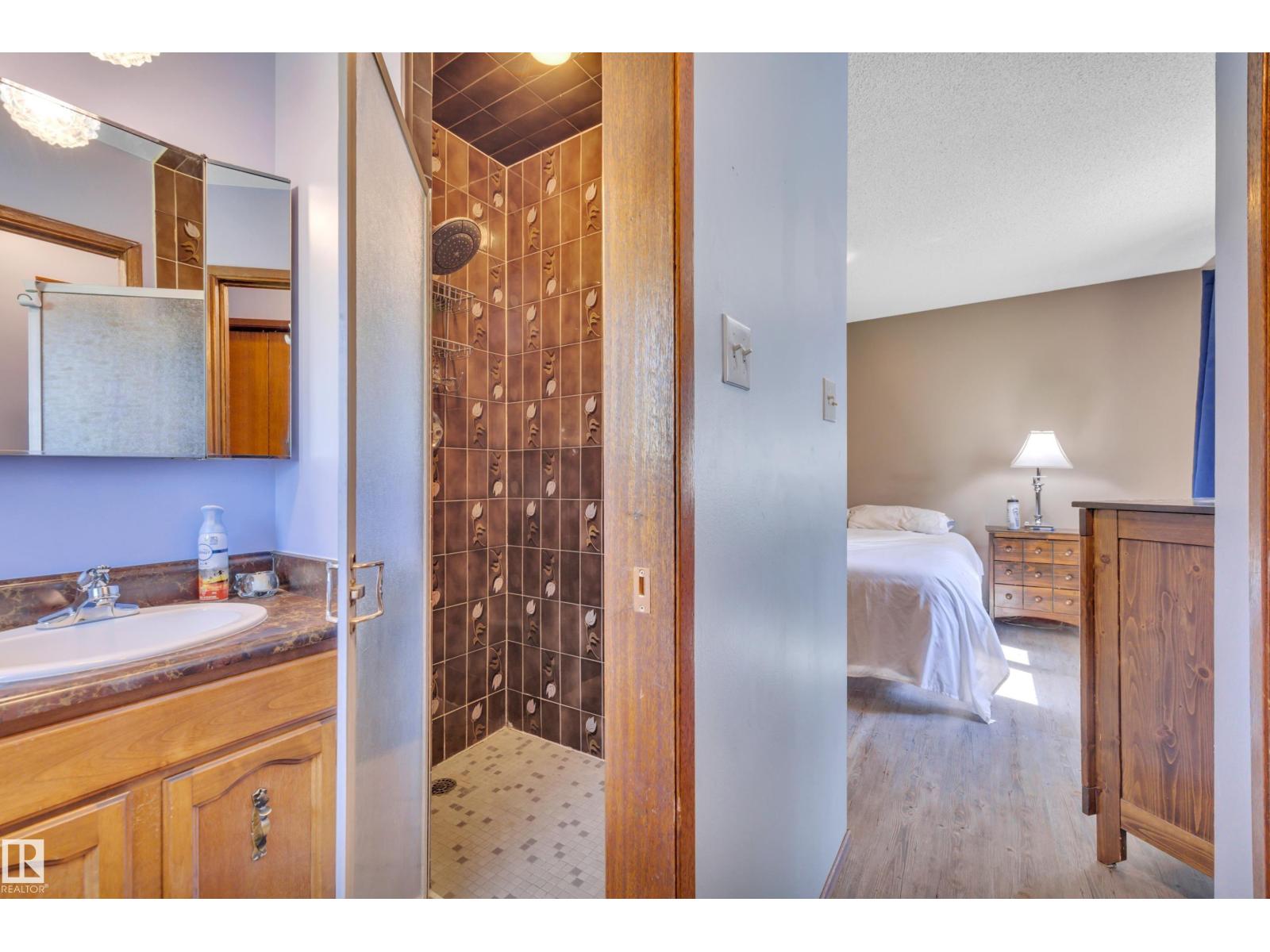 #130 50202 RGE RD 244A - 21