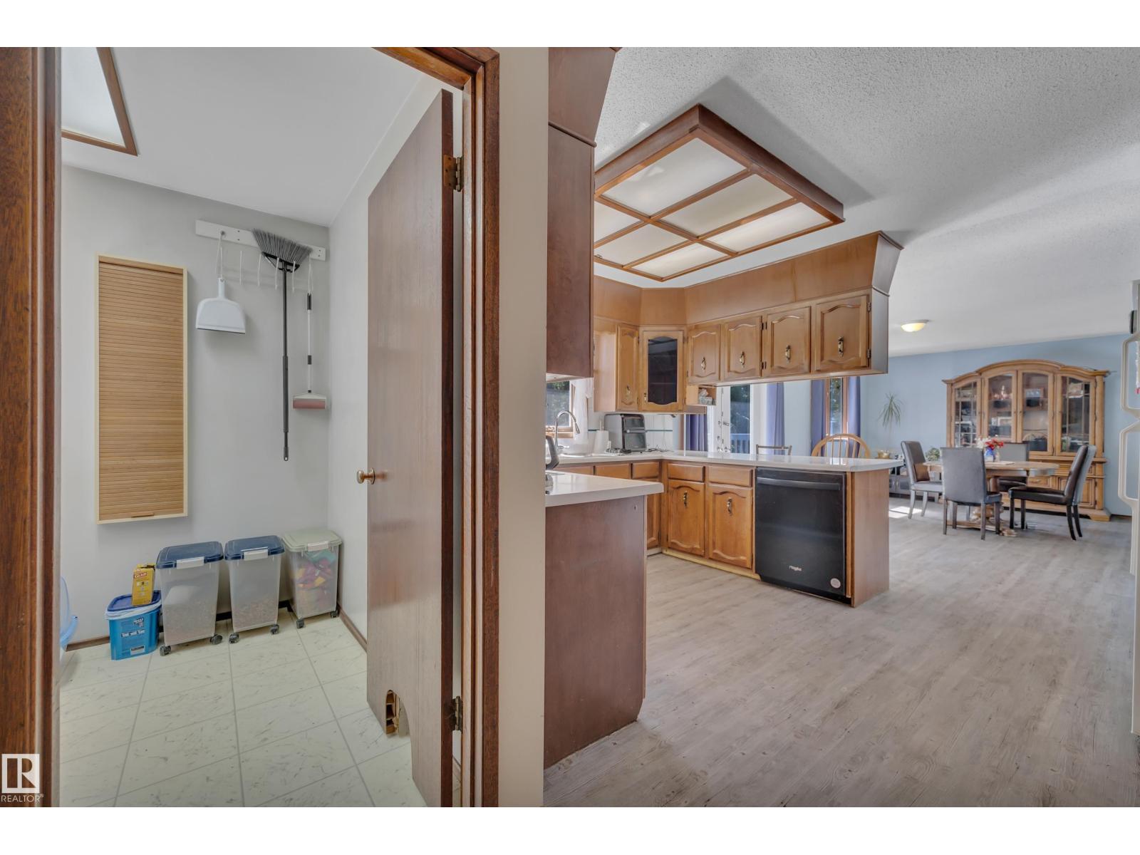 #130 50202 RGE RD 244A - 28