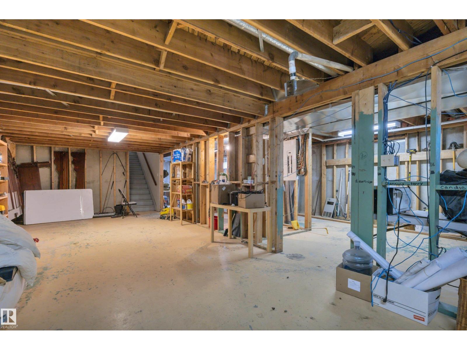 #130 50202 RGE RD 244A - 37