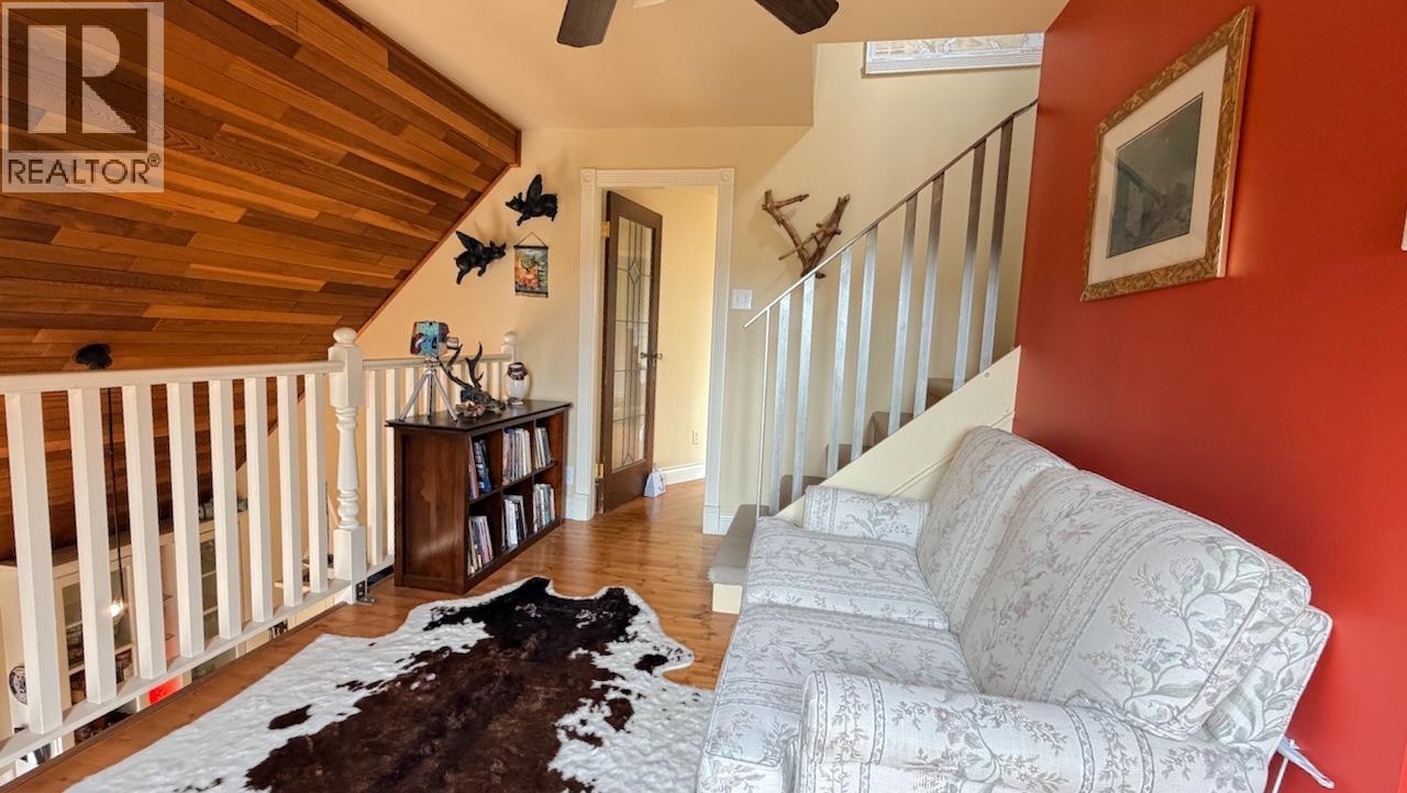 234 MARINERS WAY, Mayne Island