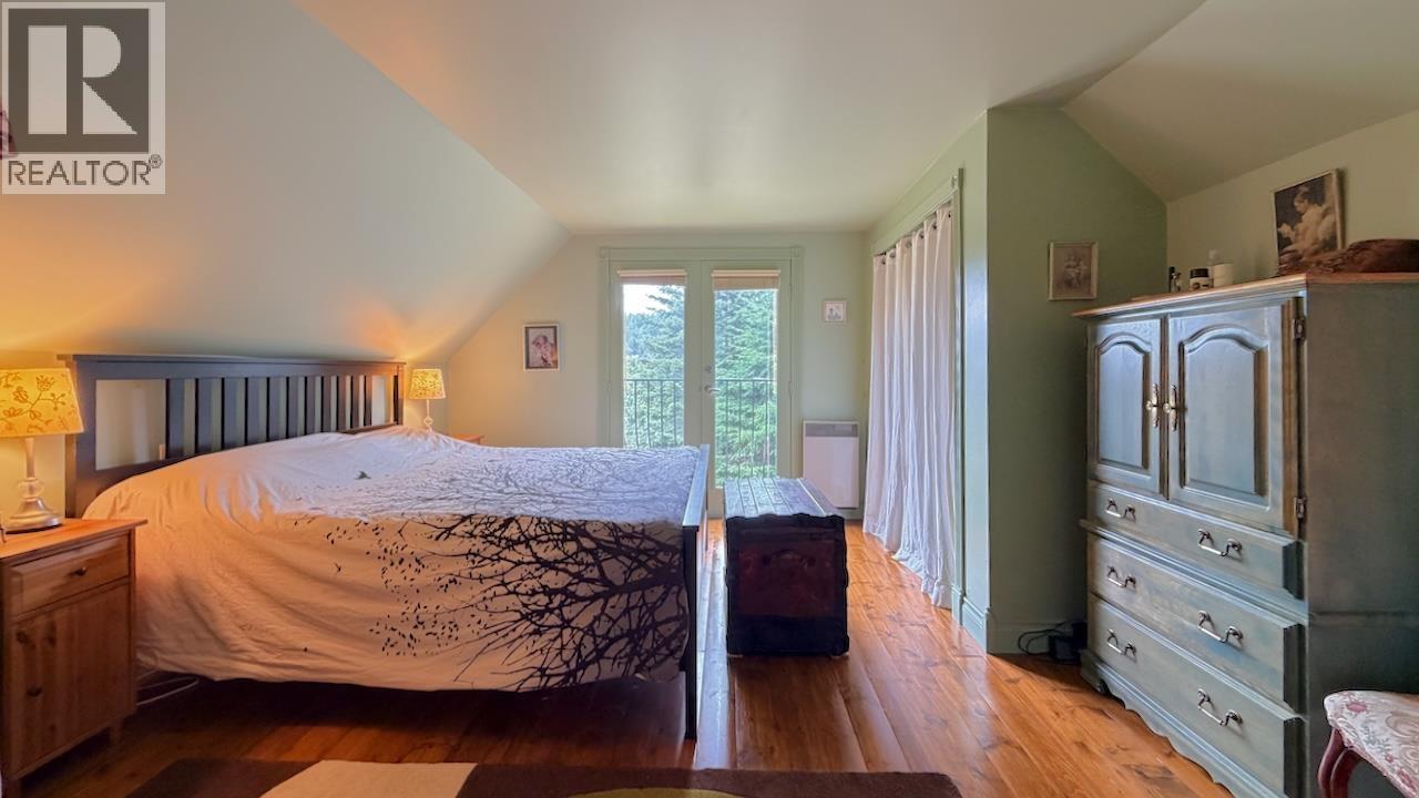 234 MARINERS WAY, Mayne Island