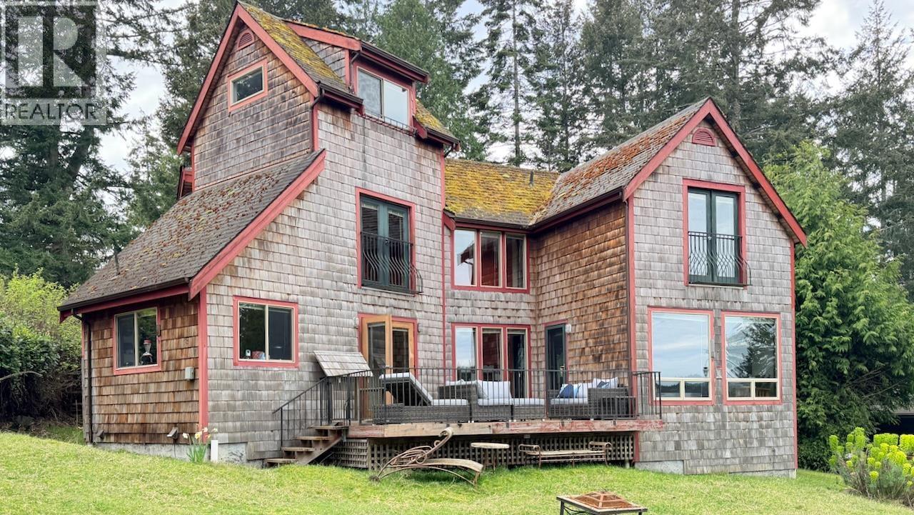 234 MARINERS WAY, Mayne Island