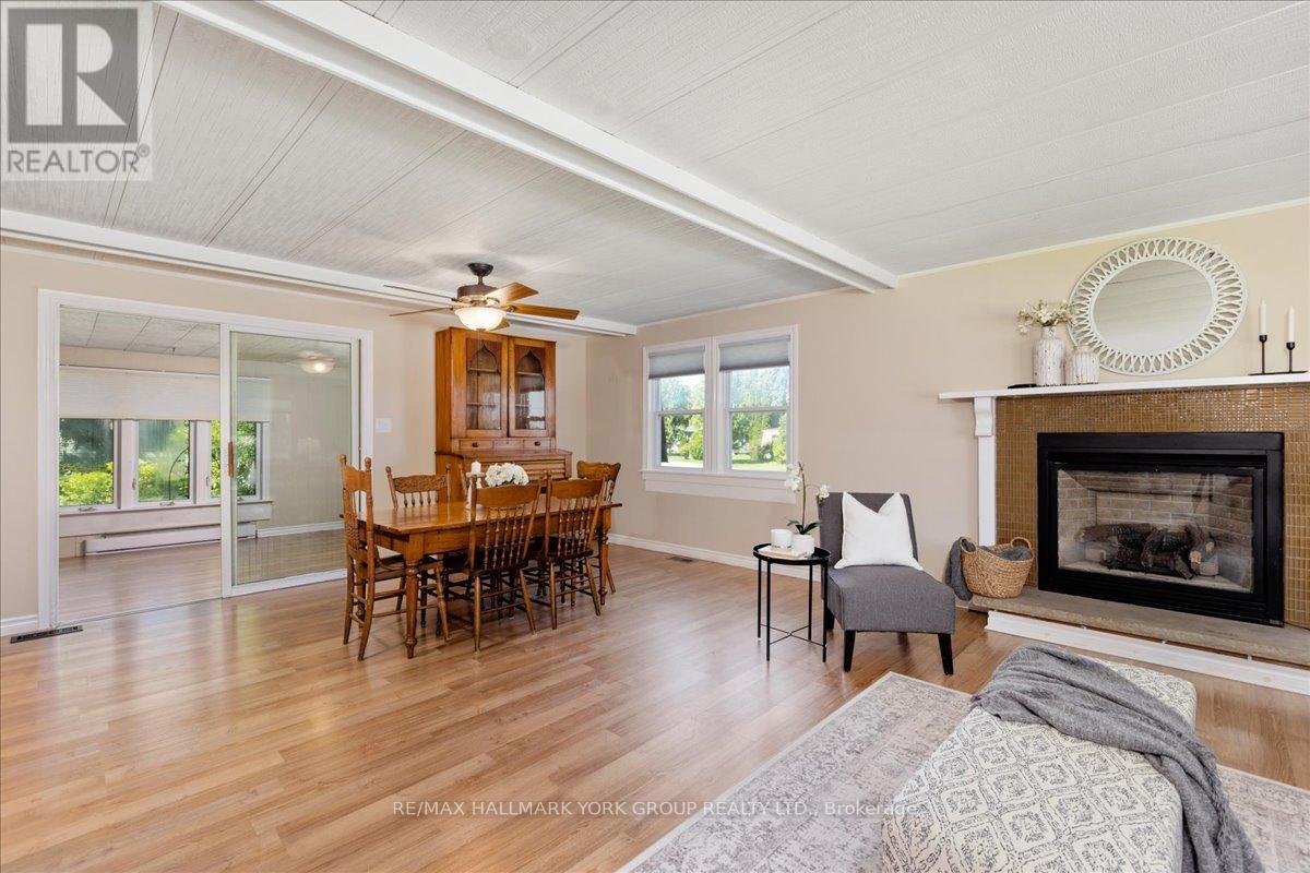 120 ROXANNA DRIVE - 7
