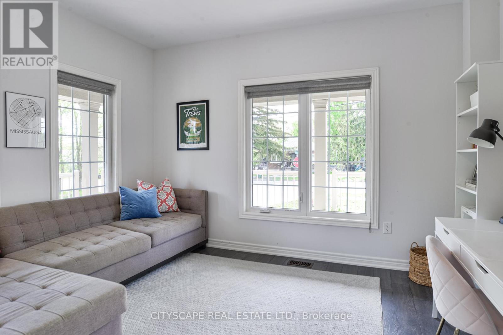 248 JAMES STREET E - 10