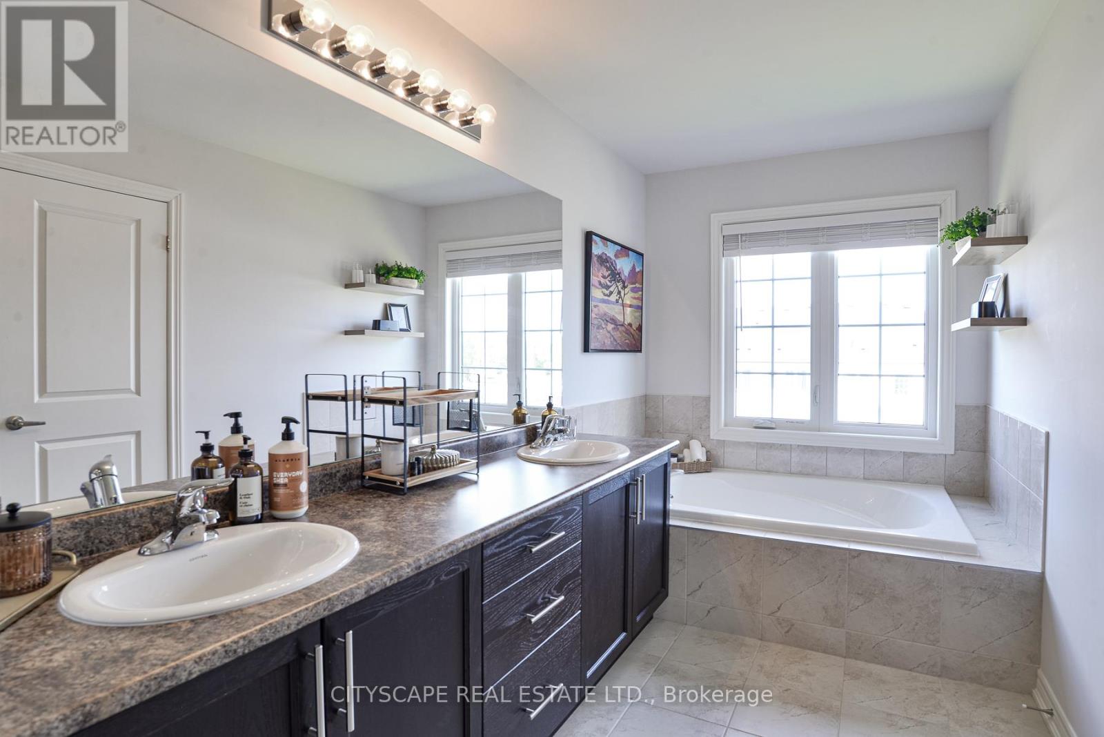 248 JAMES STREET E - 15