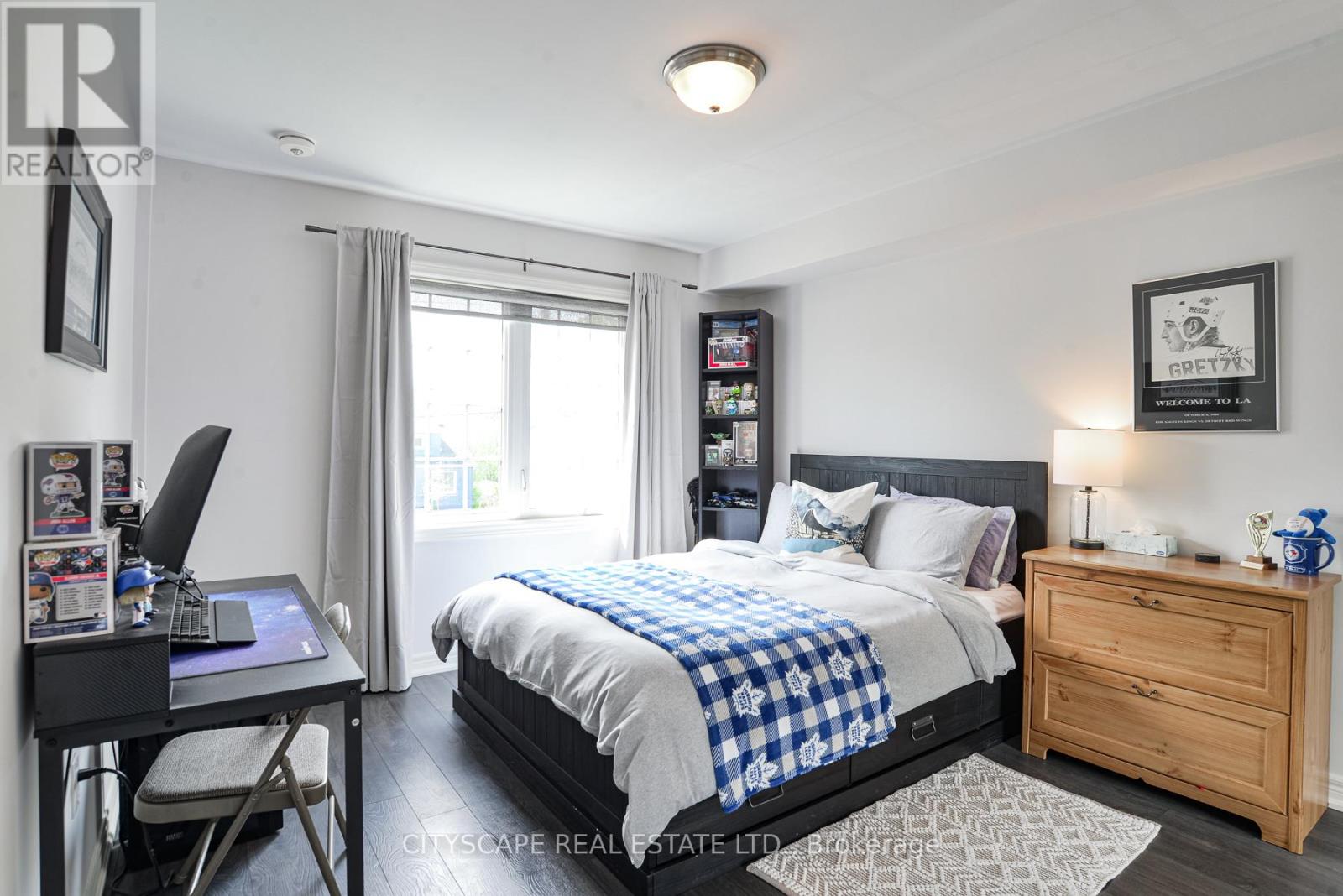 248 JAMES STREET E - 16