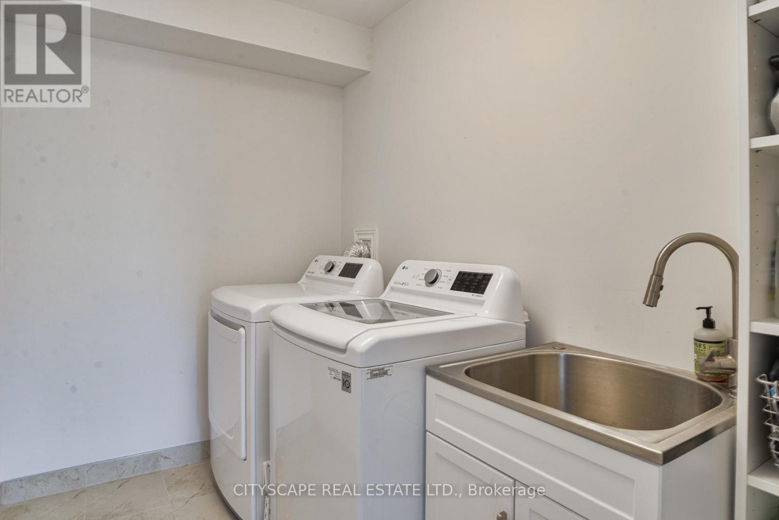 248 JAMES STREET E - 19
