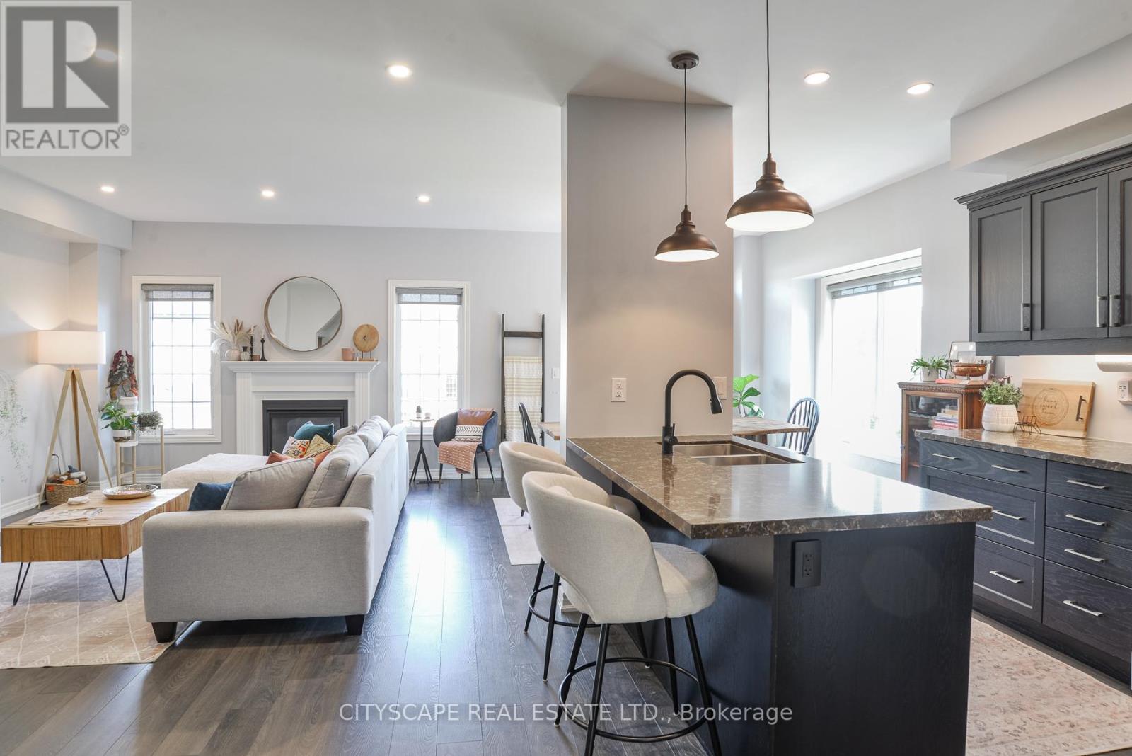 248 JAMES STREET E - 5