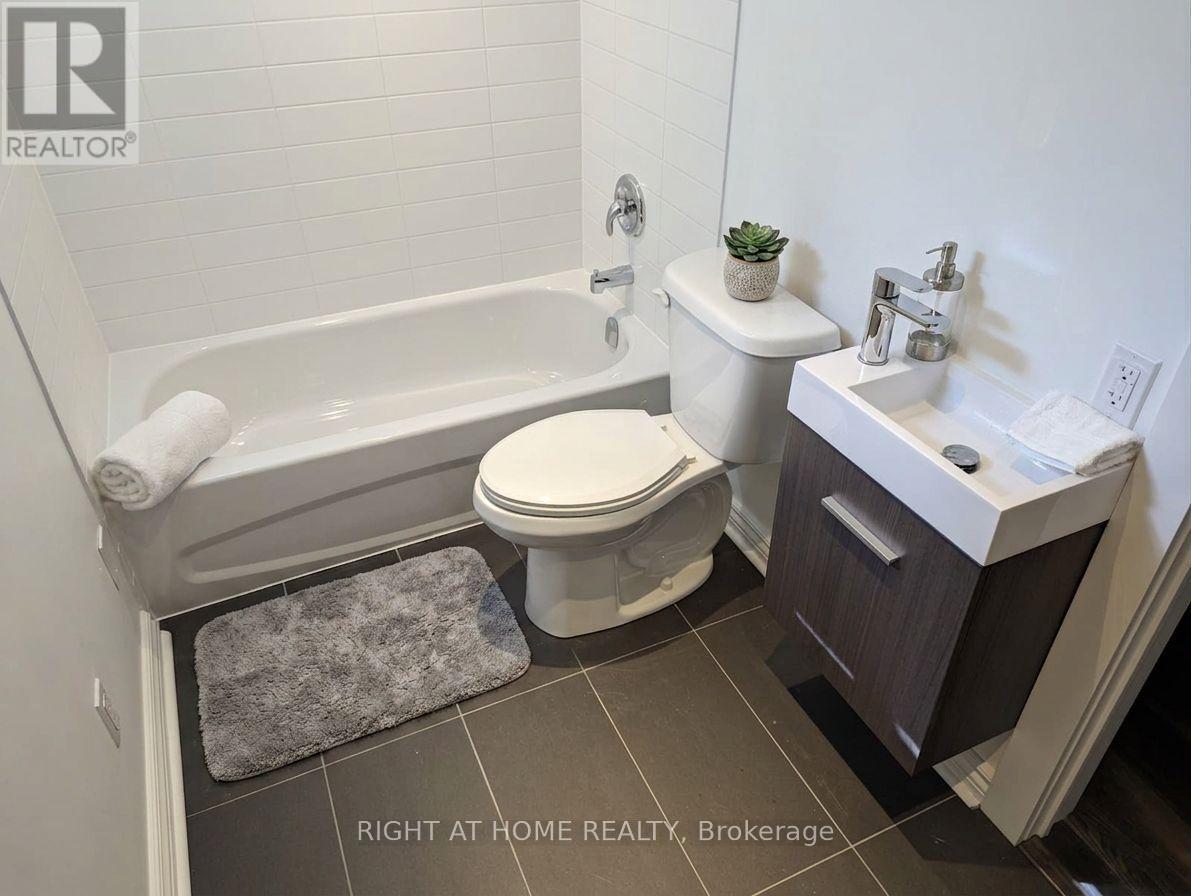 24 HAREWOOD AVENUE - 13
