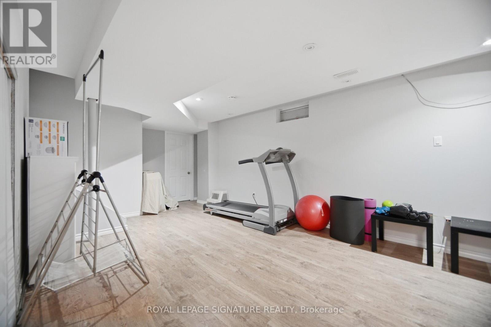 588 ROSSELLINI DRIVE - 26