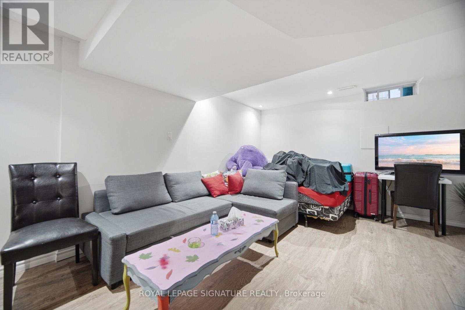 588 ROSSELLINI DRIVE - 30