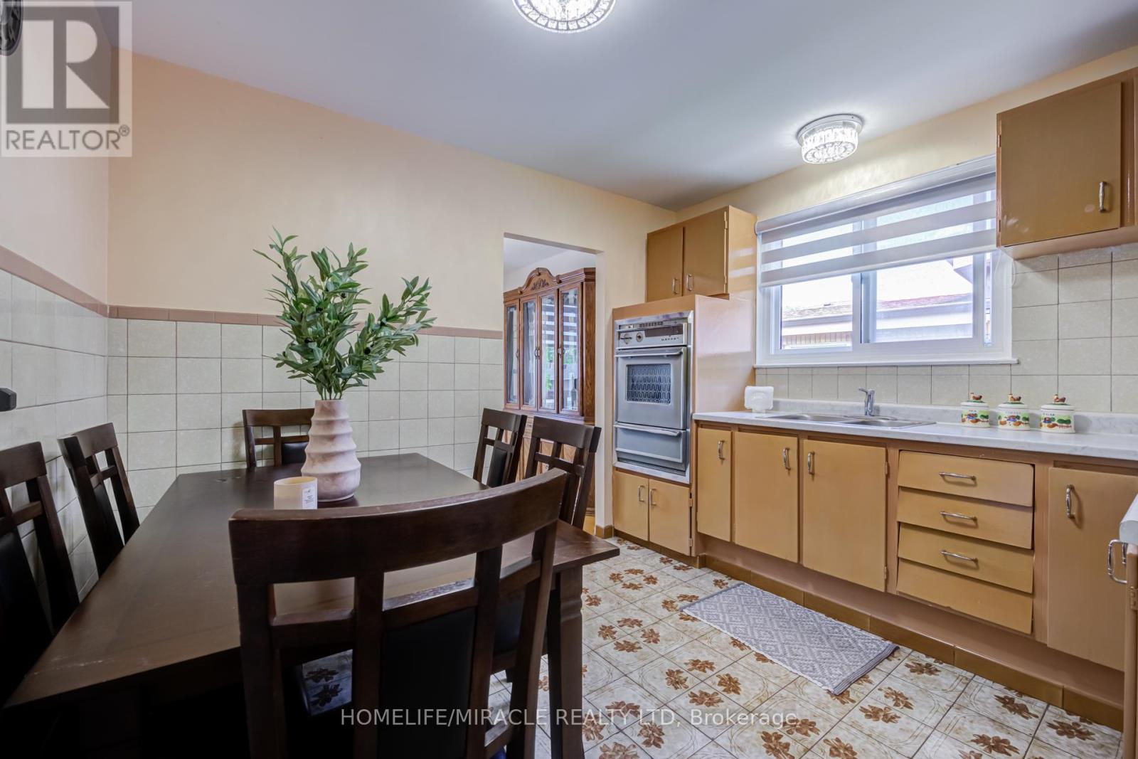 9 WHEATSHEAF CRESCENT - 19