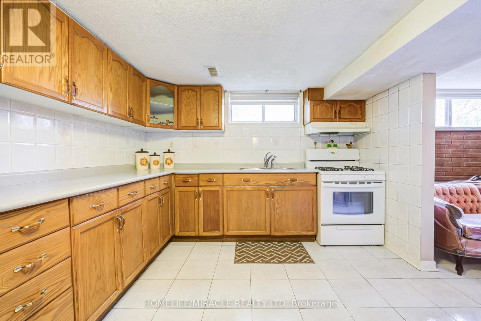 9 WHEATSHEAF CRESCENT - 30