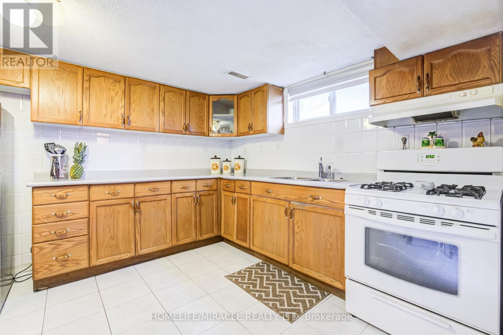 9 WHEATSHEAF CRESCENT - 31