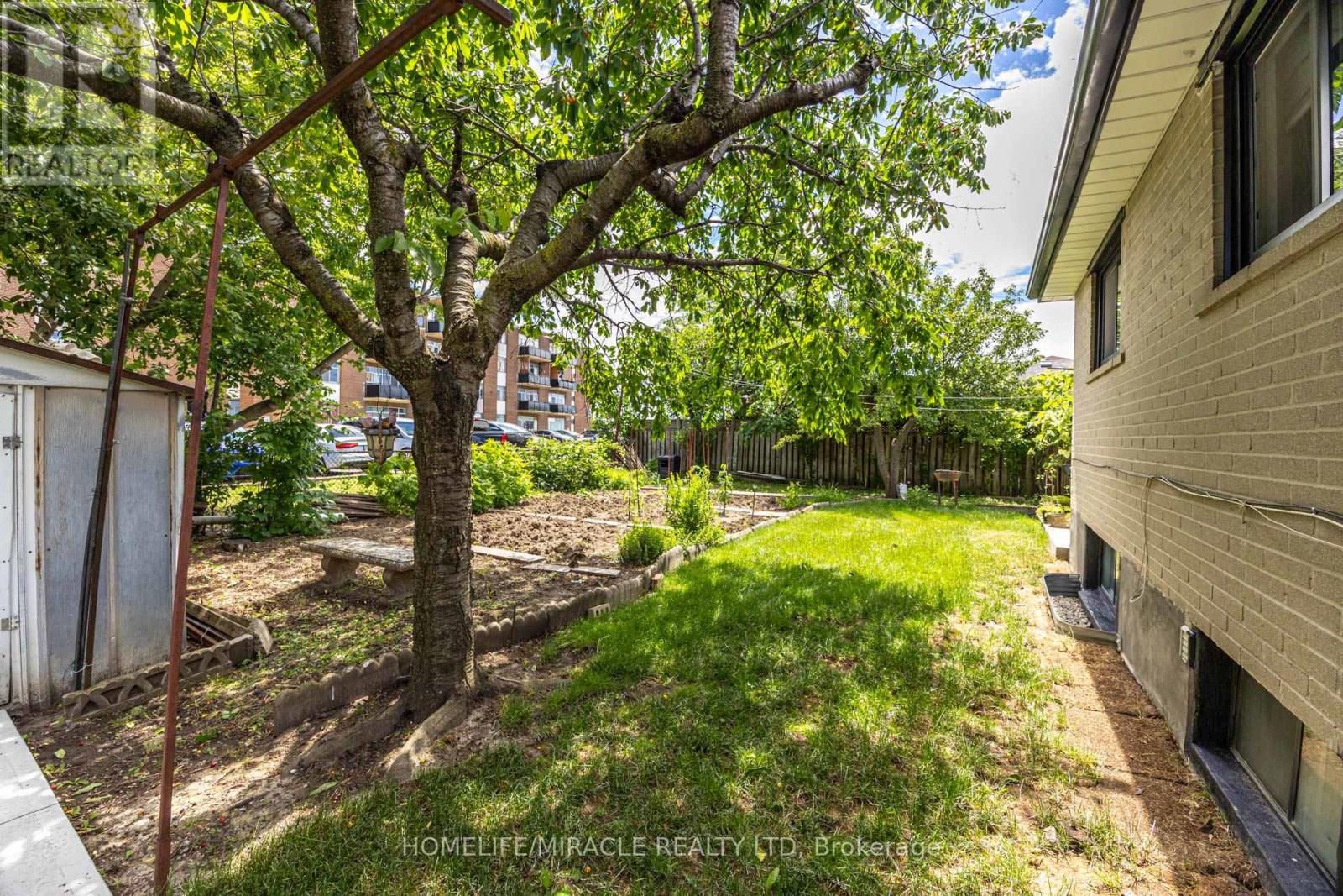 9 WHEATSHEAF CRESCENT - 45
