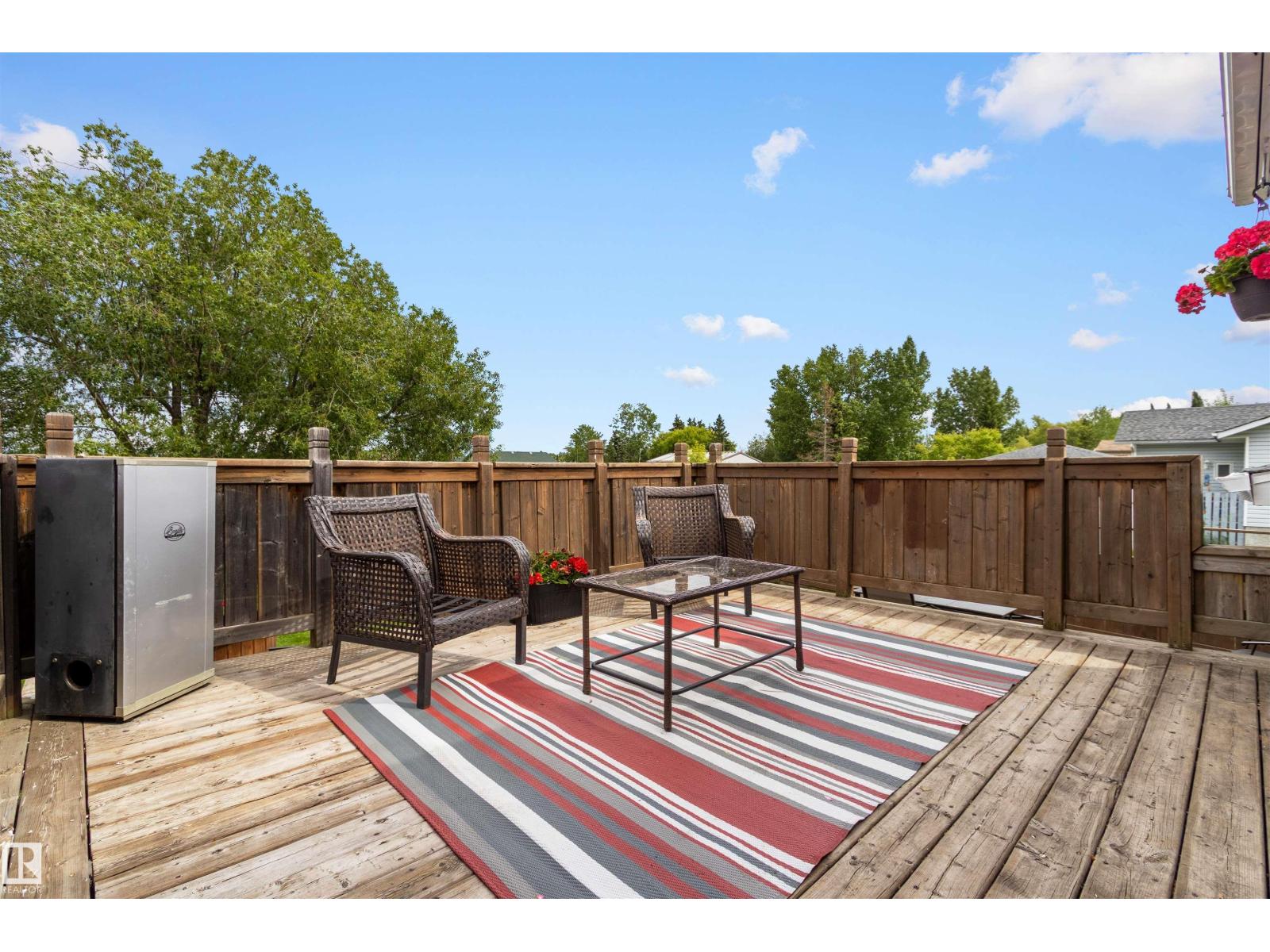 5121 52 ST - 8