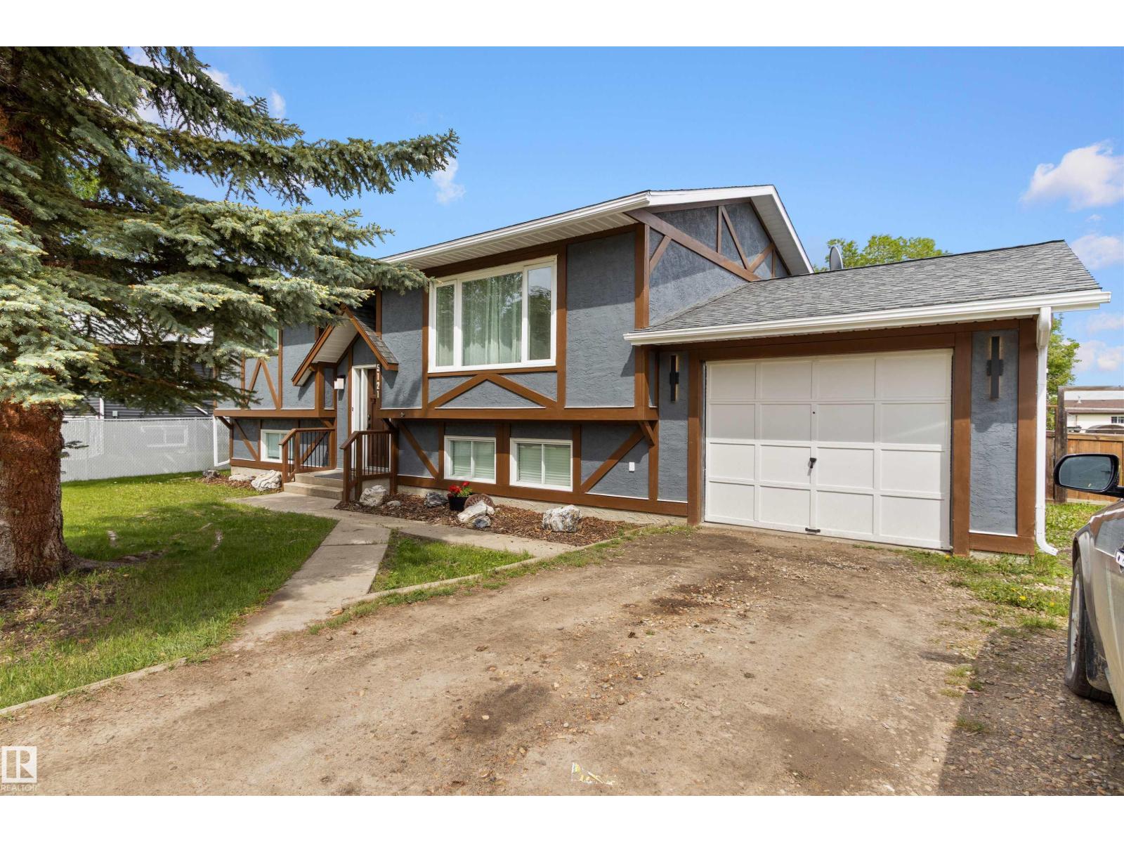 5121 52 ST - 2