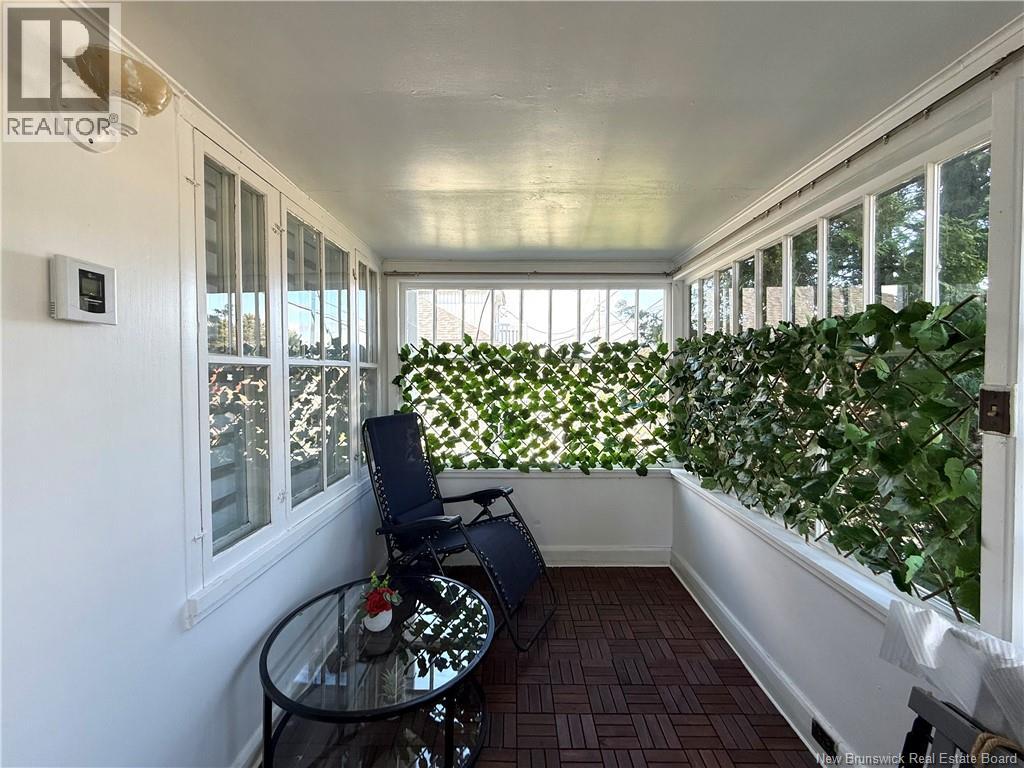 93 39e Avenue - 11