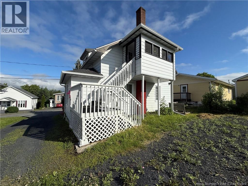 93 39e Avenue - 2