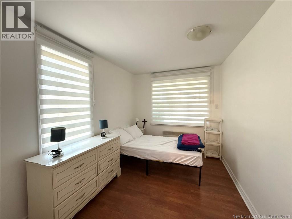 93 39e Avenue - 9
