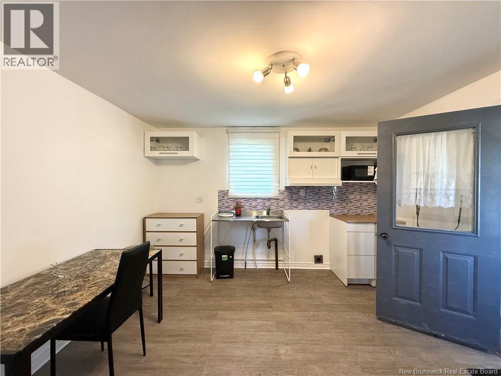 93 39e Avenue - 4