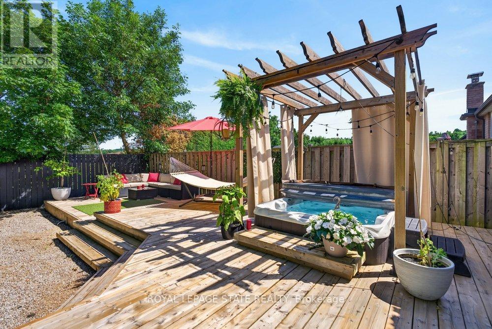 102 BIRCHLAWN DRIVE - 10