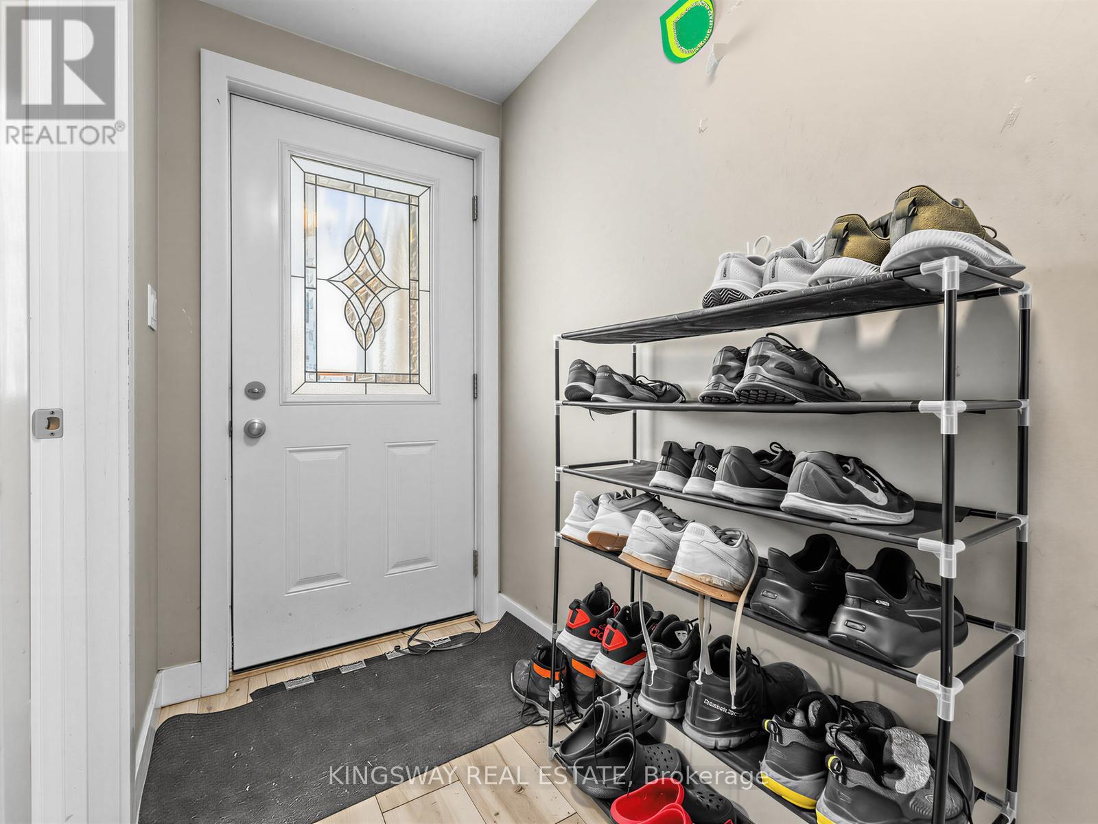 1 HIGHBROOK STREET N - 10