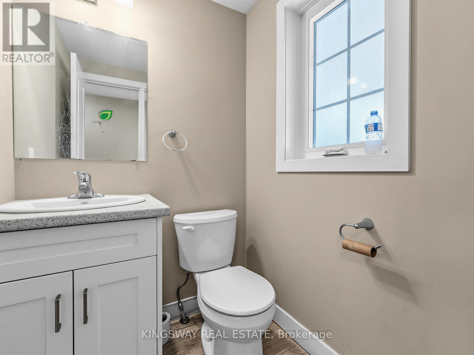 1 HIGHBROOK STREET N - 14