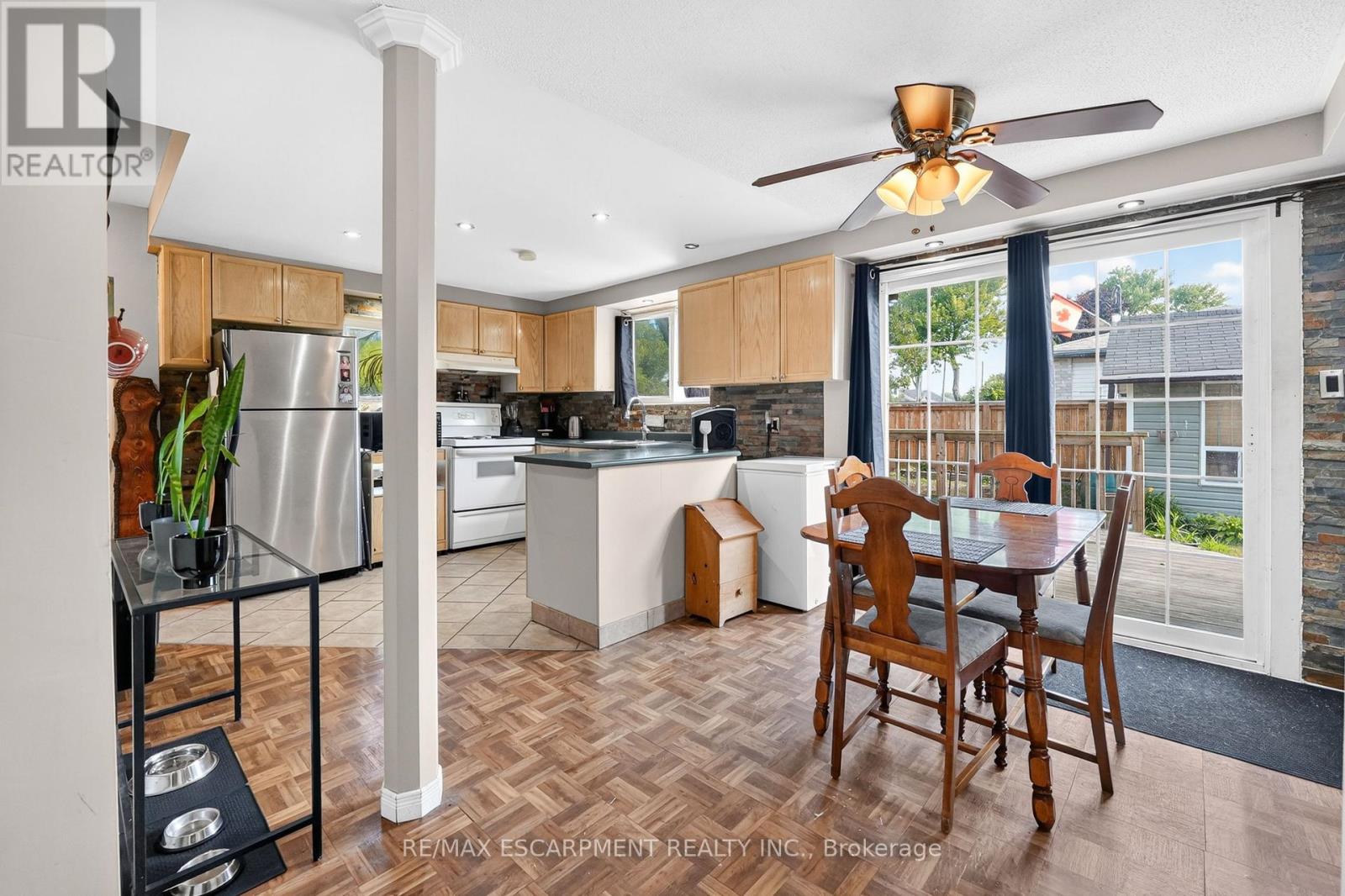 503 JOHN STREET - 11