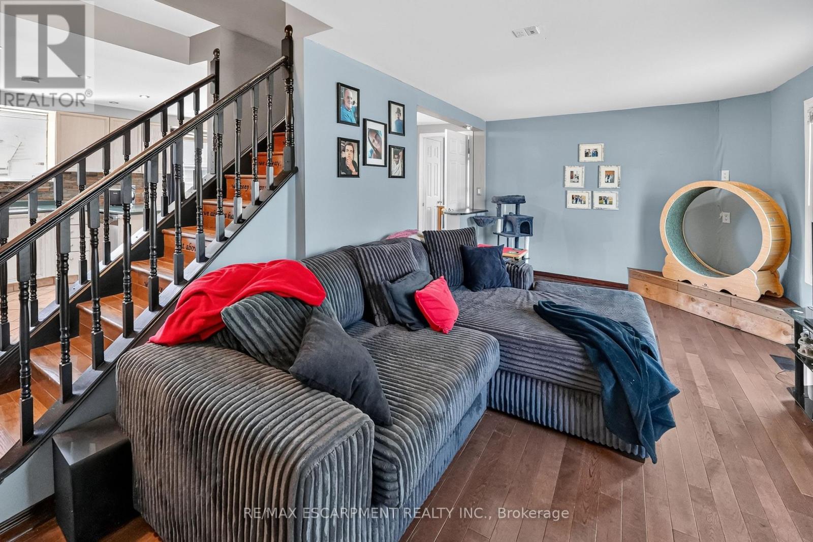 503 JOHN STREET - 16