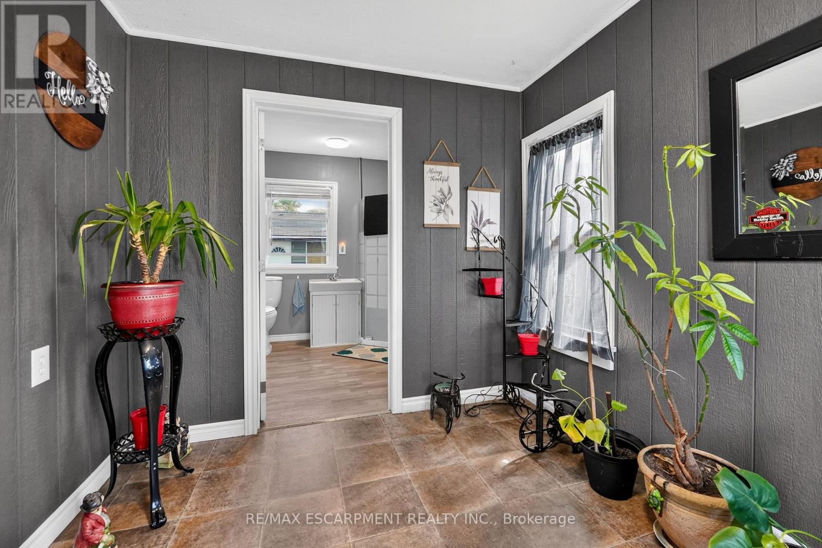 503 JOHN STREET - 8