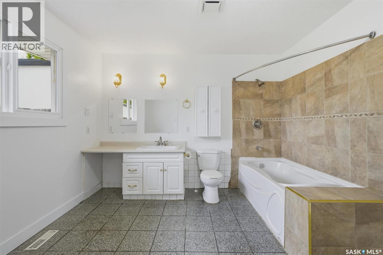 514 V AVENUE S - 18