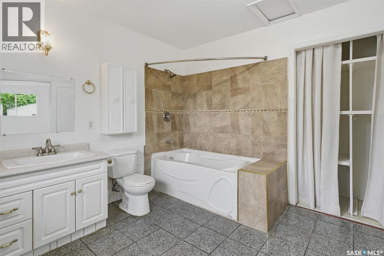 514 V AVENUE S - 20