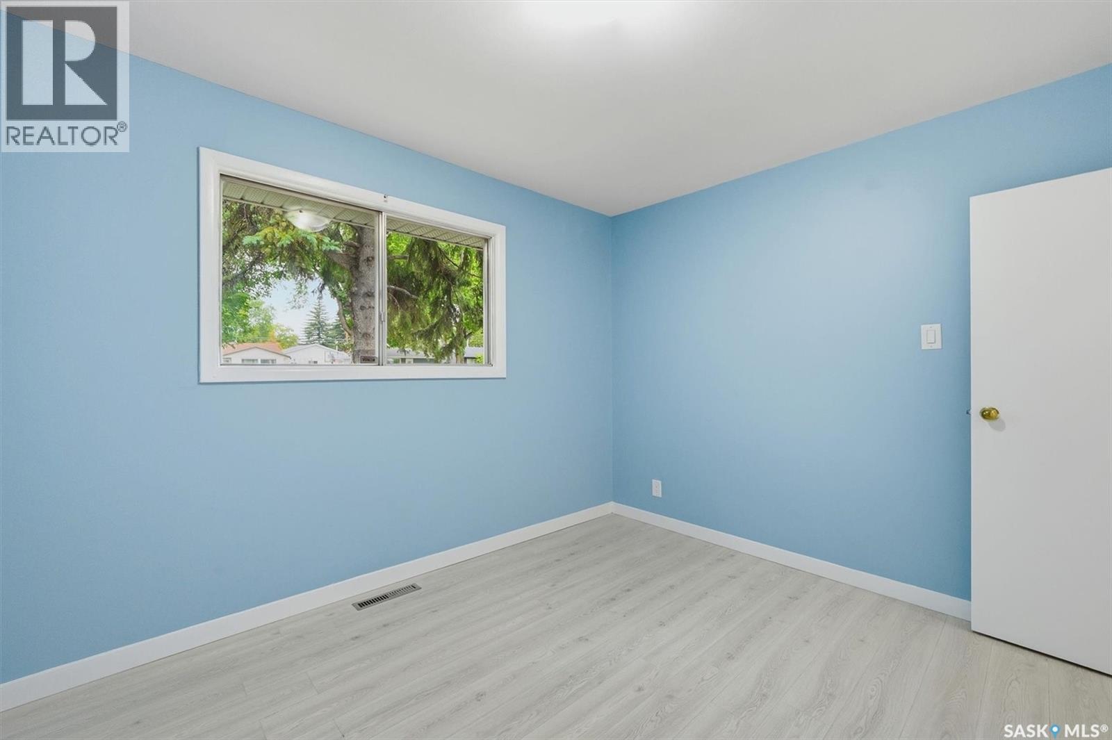 514 V AVENUE S - 31