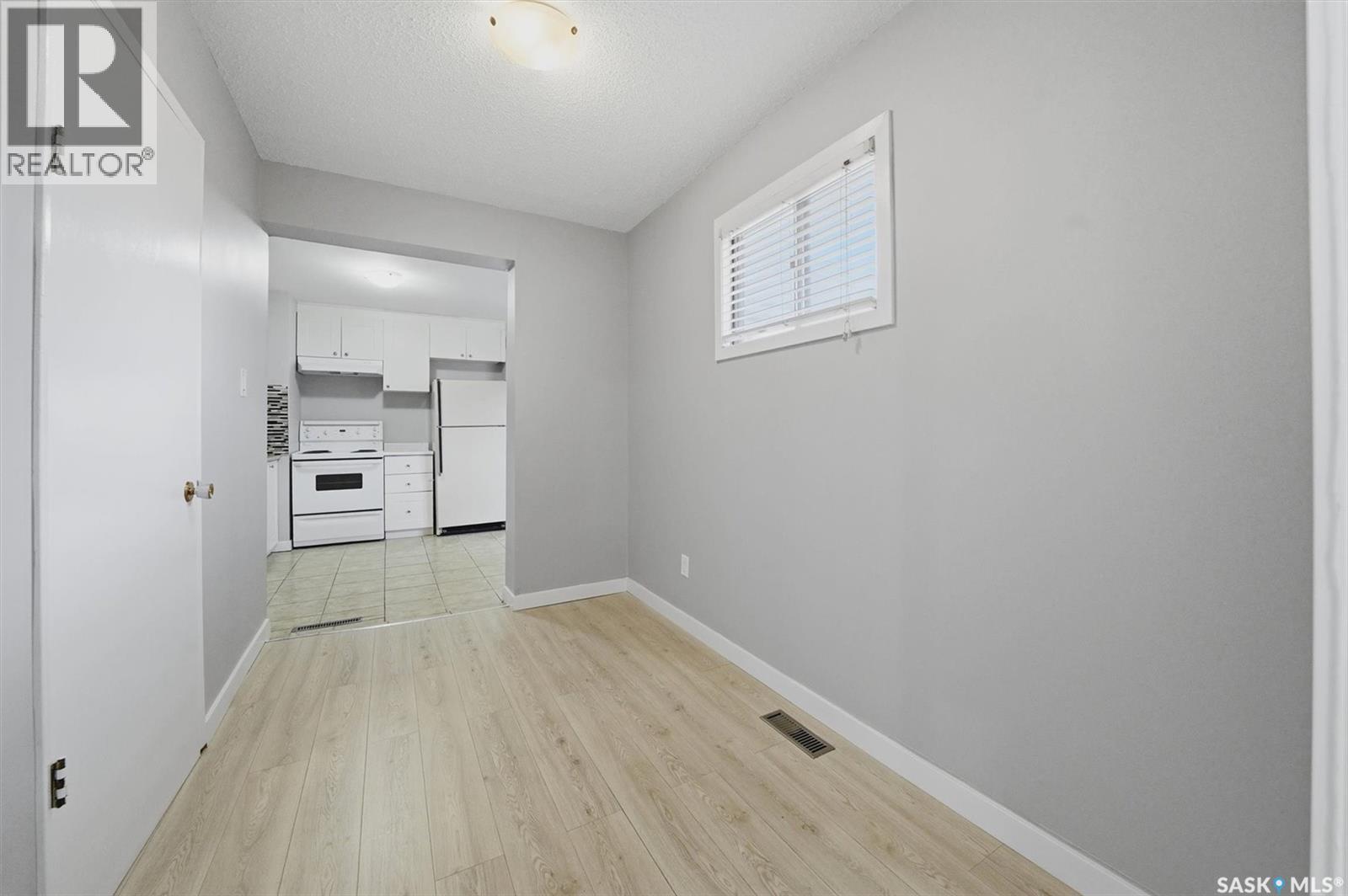 514 V AVENUE S - 34