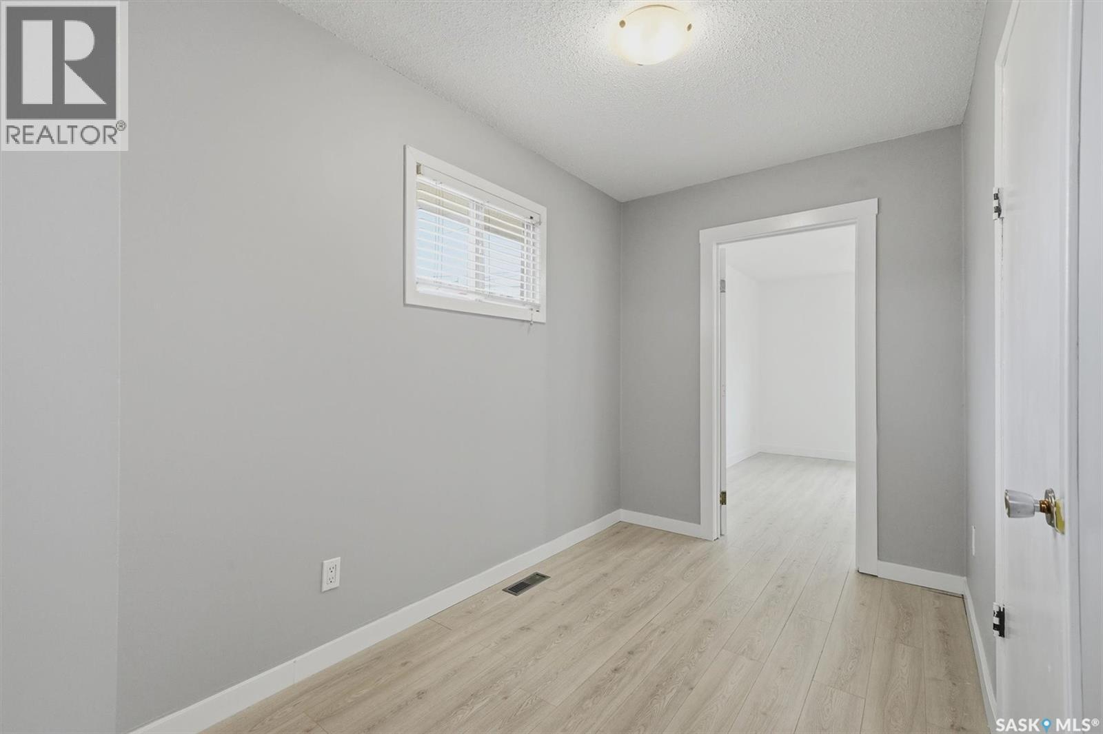 514 V AVENUE S - 35