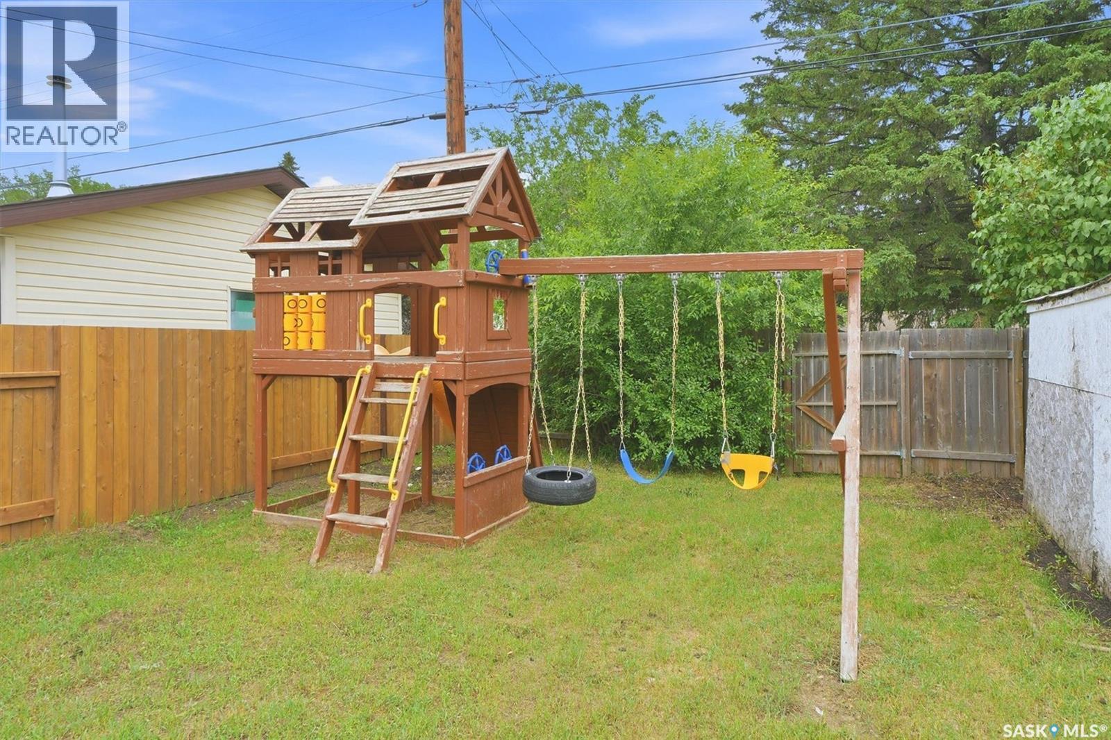 514 V AVENUE S - 43