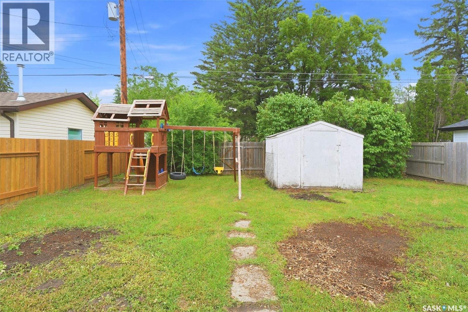 514 V AVENUE S - 45