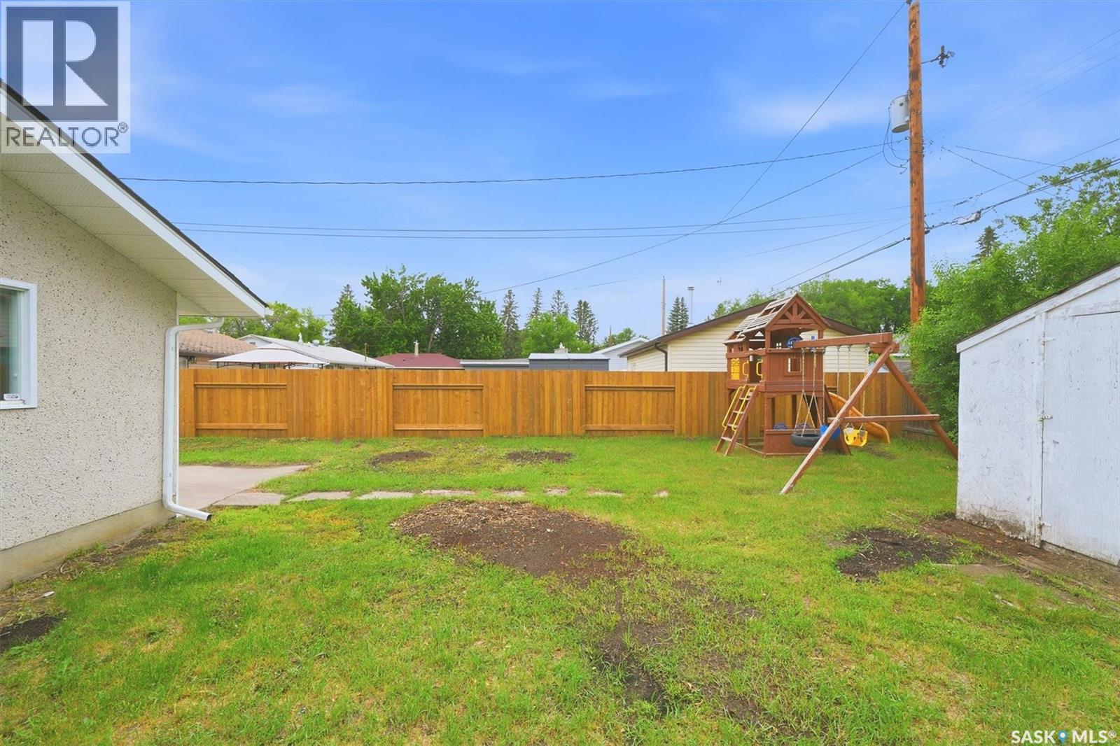 514 V AVENUE S - 46