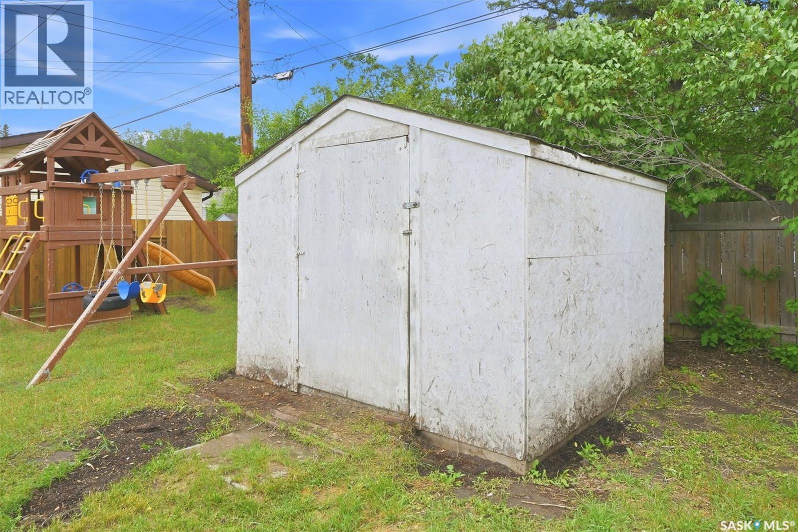 514 V AVENUE S - 47