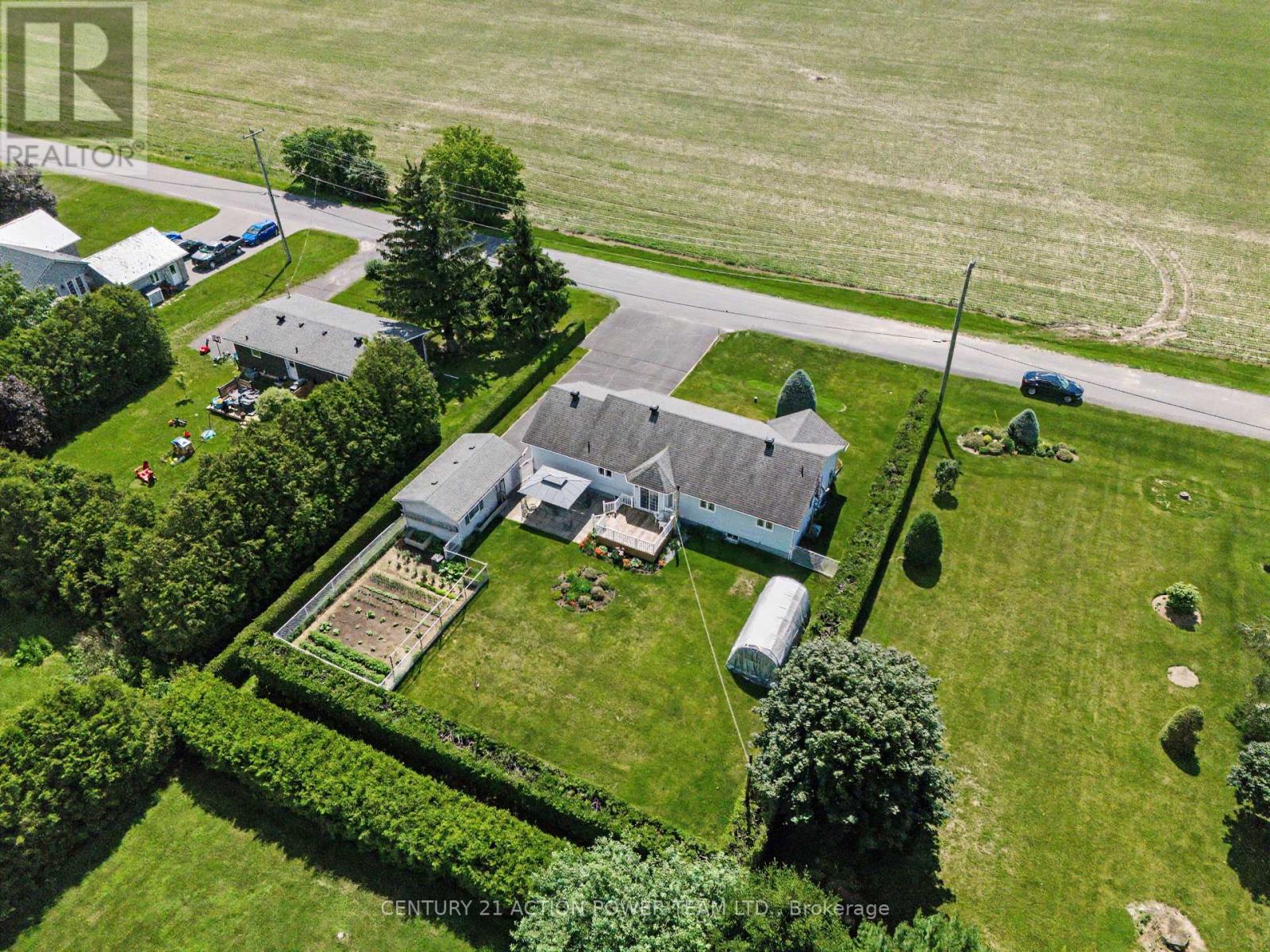 19 CRYSLER STATION ROAD - 32