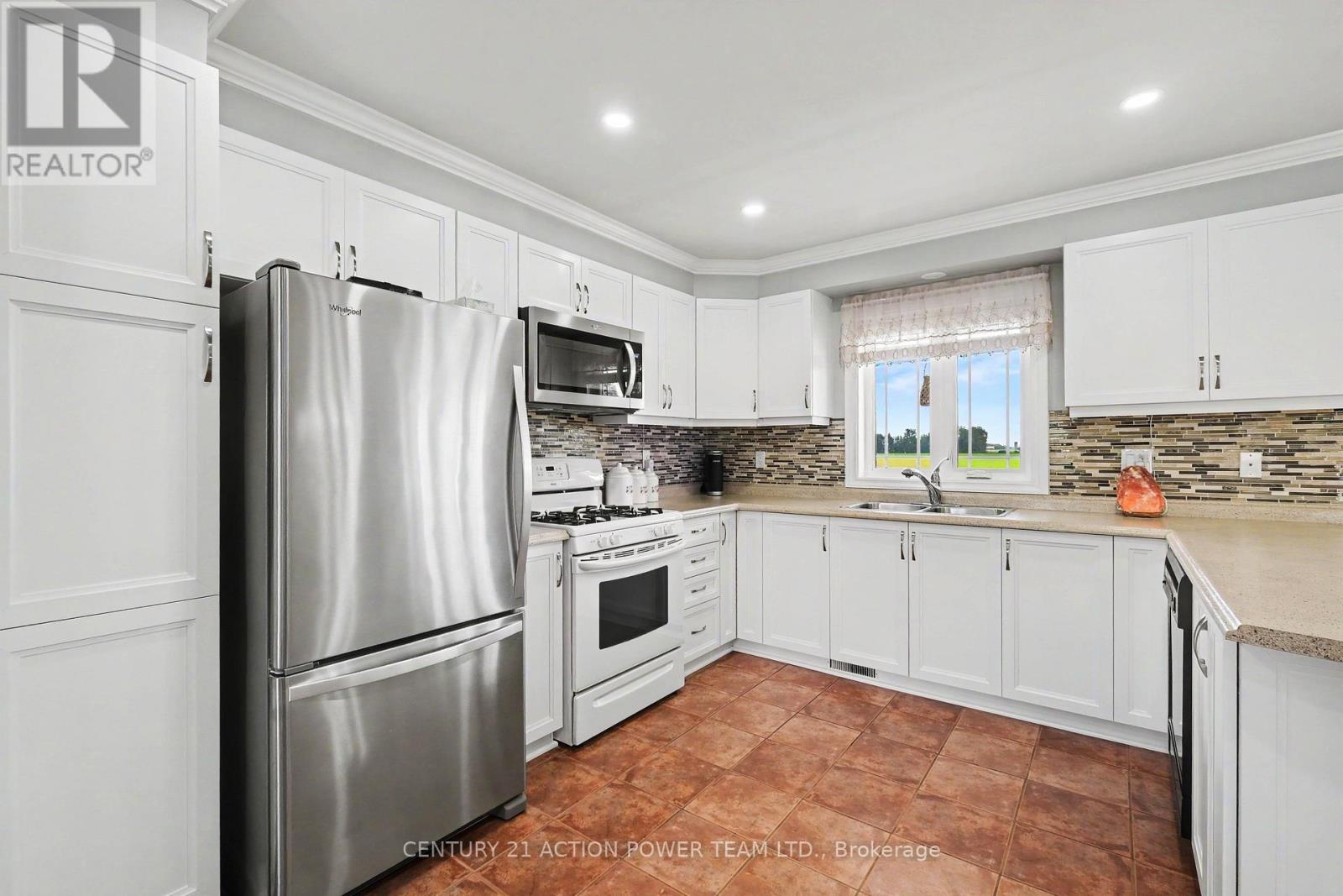 19 CRYSLER STATION ROAD - 8