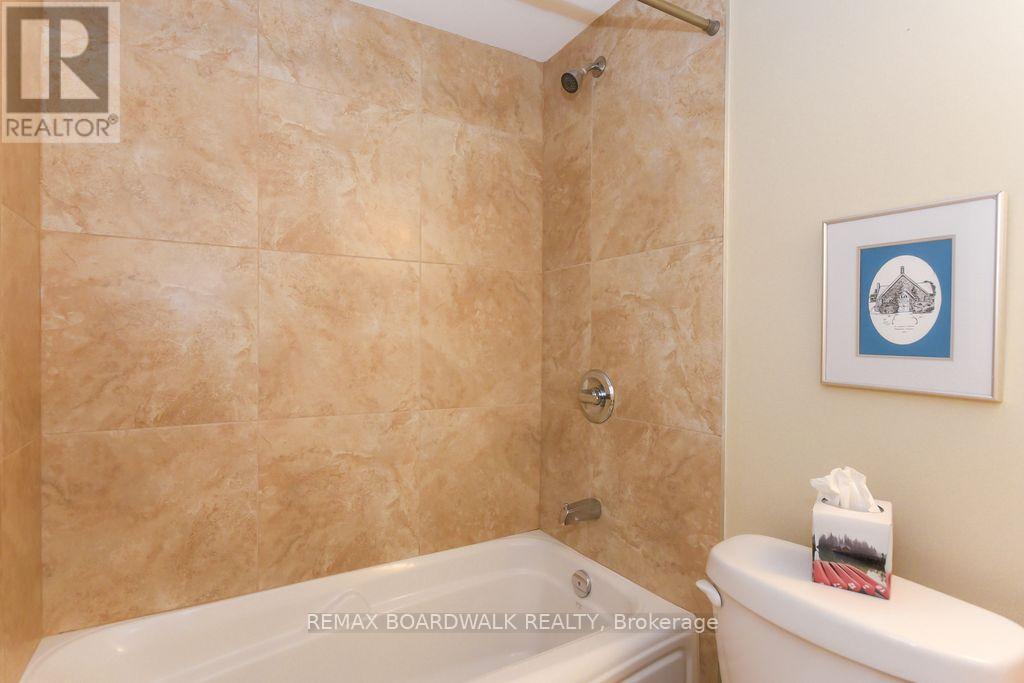 3 Bed, 4 Bath House for Sale in Ottawa – 51 DROUIN AVENUE, Ottawa – MLS# X13484628 - Image 45